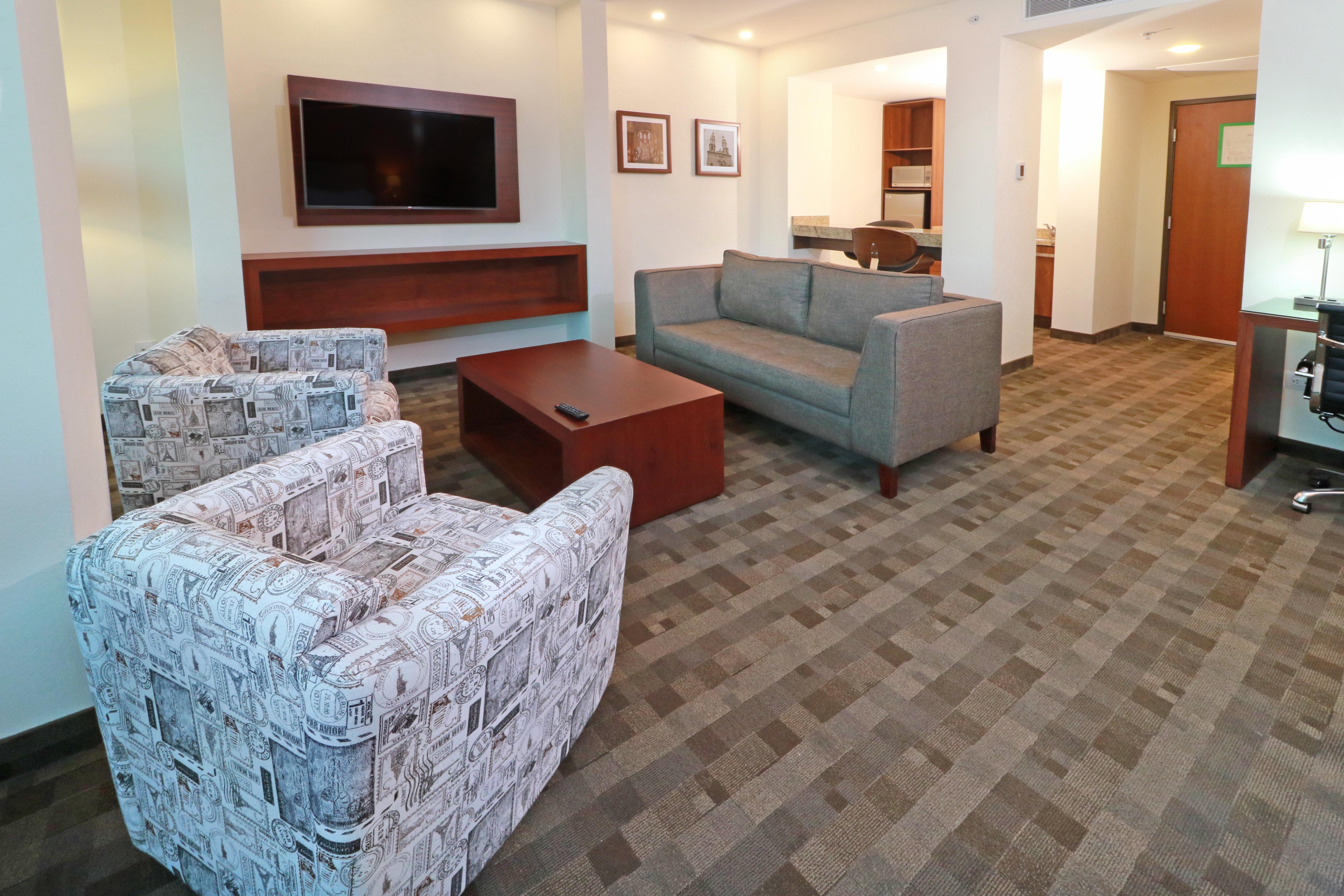 Holiday Inn & Suites Plaza Mayor By Ihg León de los Aldamas Extérieur photo